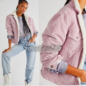 LEVI's Premium EX-BOYFRIEND CORDUROY SHERPA TRUCKER JACKET in Lilac Lavender